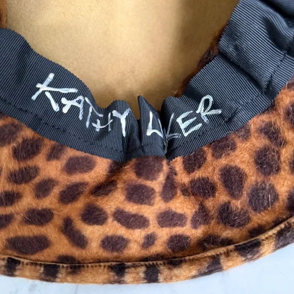 Vintage 1990s Kathy Luker Leopard “Faux Fur” Finish Hat w/ Plush Black Band - Picture 8 of 12